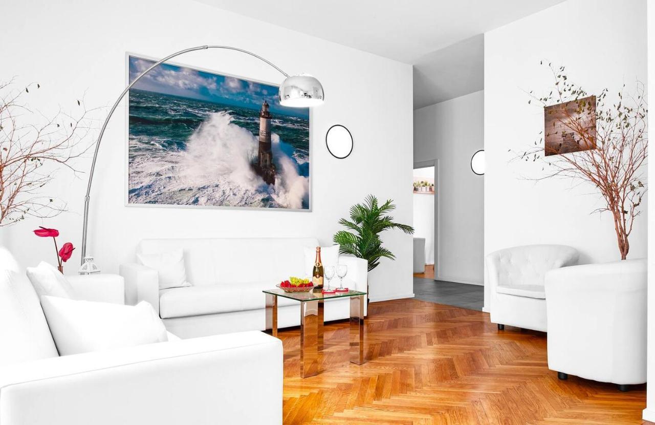 3 Bedrooms Apartment ミラノ エクステリア 写真